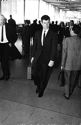 Vintage fotó Ted Kennedy séta.